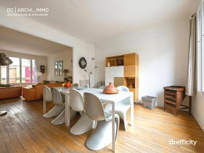 Maison - 296 m² - 9 pièces