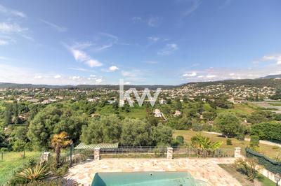 Maison - 182 m² - 6 pièces