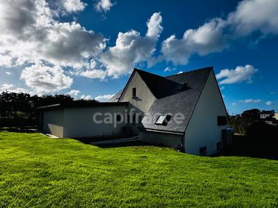 Maison - 197 m² - 8 pièces