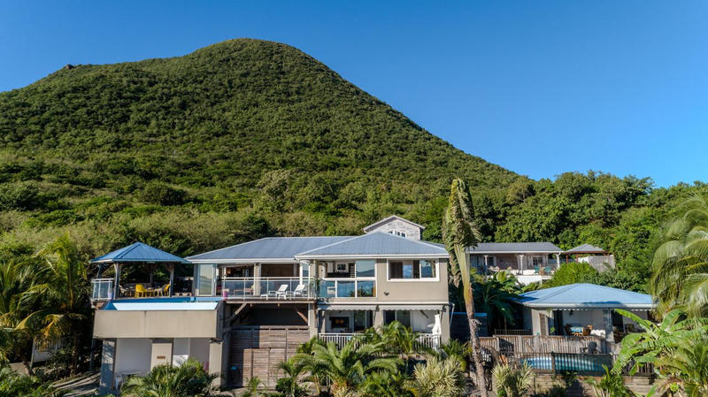 Demeure - 121 m² - 9 pièces