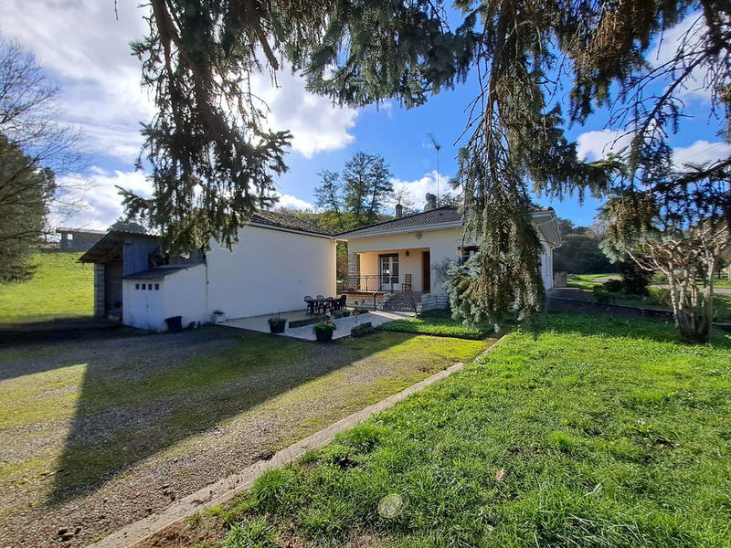 Maison traditionnelle - 106 m² - 5 pièces