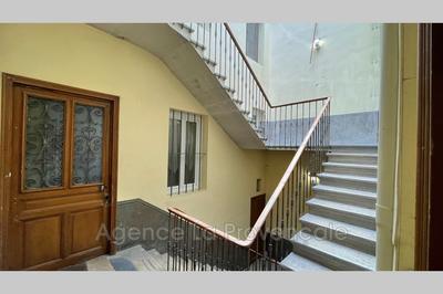 Maison - 270 m² - 12 pièces