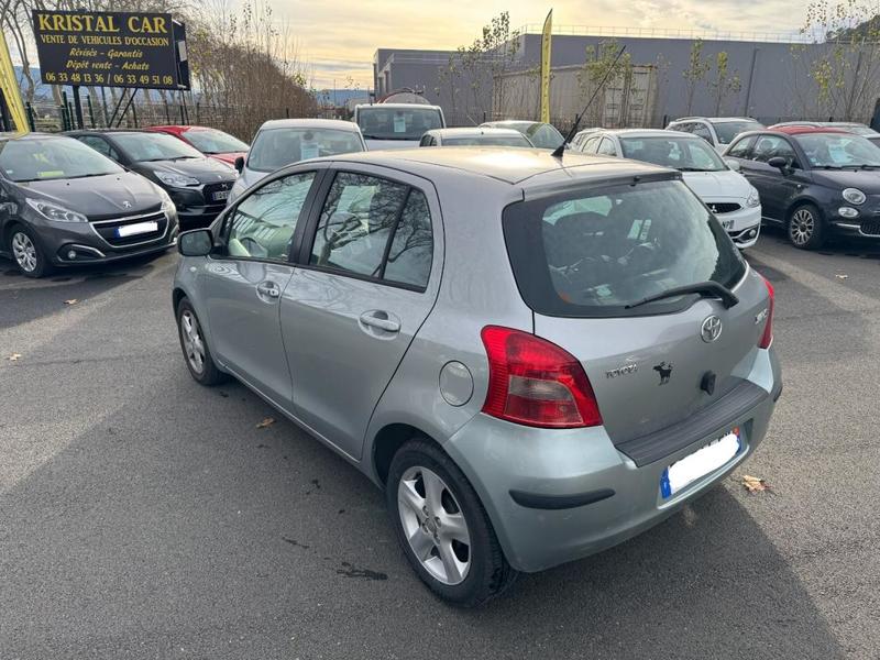 Toyota Yaris 1.3 Vvt-i Sol