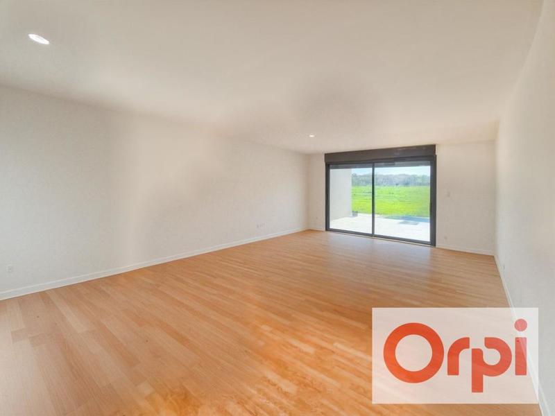 Maison - 409 m² - 6 pièces