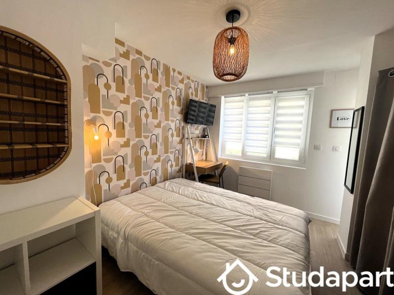 Chambre - 9 m² - 1 pièce