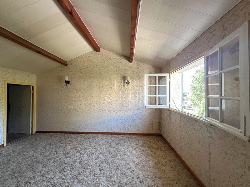 Maison - 90 m² - 5 pièces