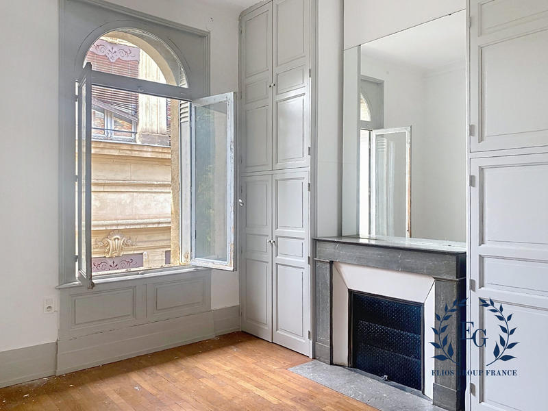 Appartement - 178 m² - 5 pièces