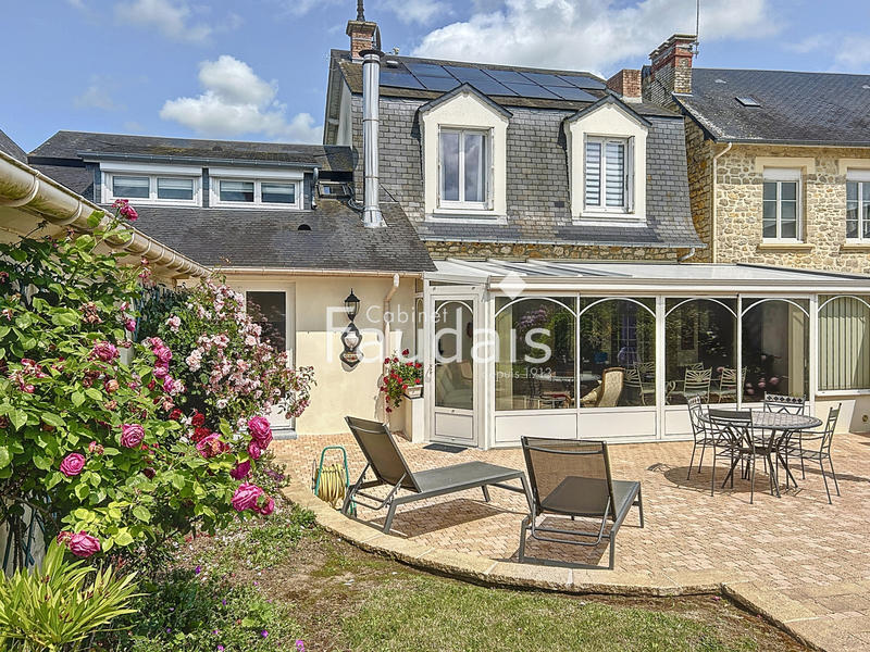 Maison - 168 m² - 7 pièces