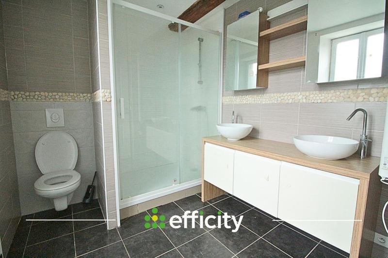 Maison - 90 m² - 5 pièces