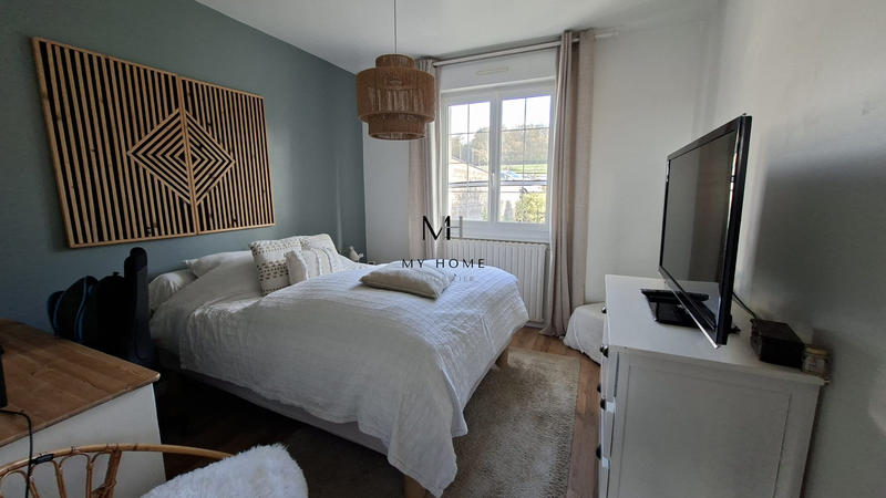 Maison traditionnelle - 90 m² - 5 pièces