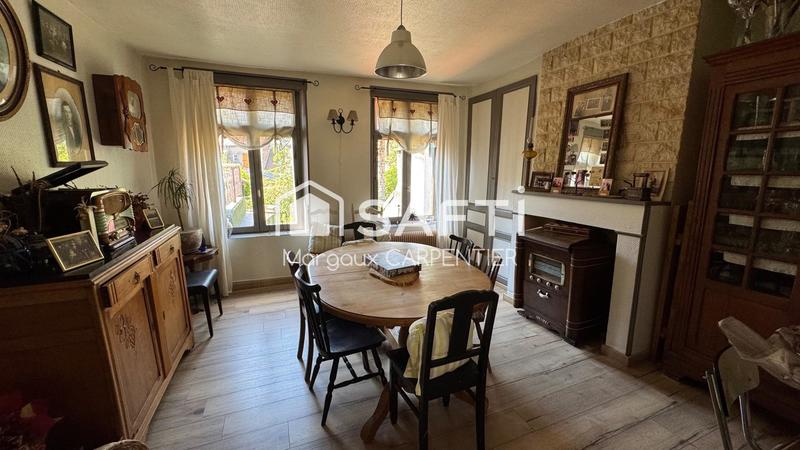 Maison - 265 m² - 10 pièces