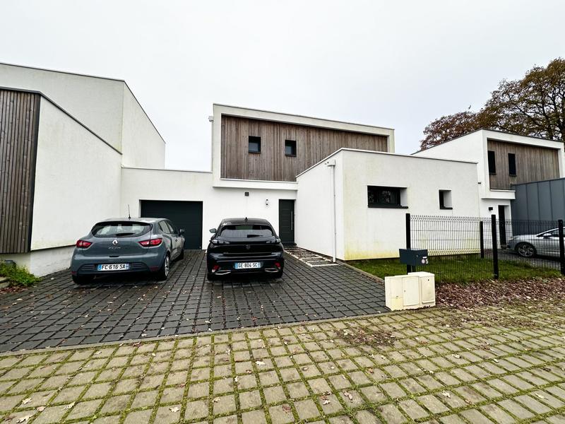 Maison - 114 m² - 5 pièces