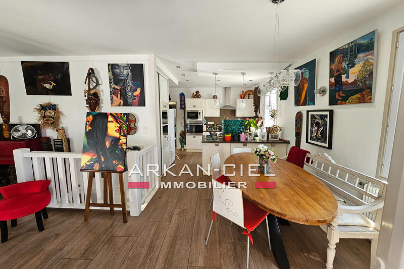 Maison - 110 m² - 5 pièces