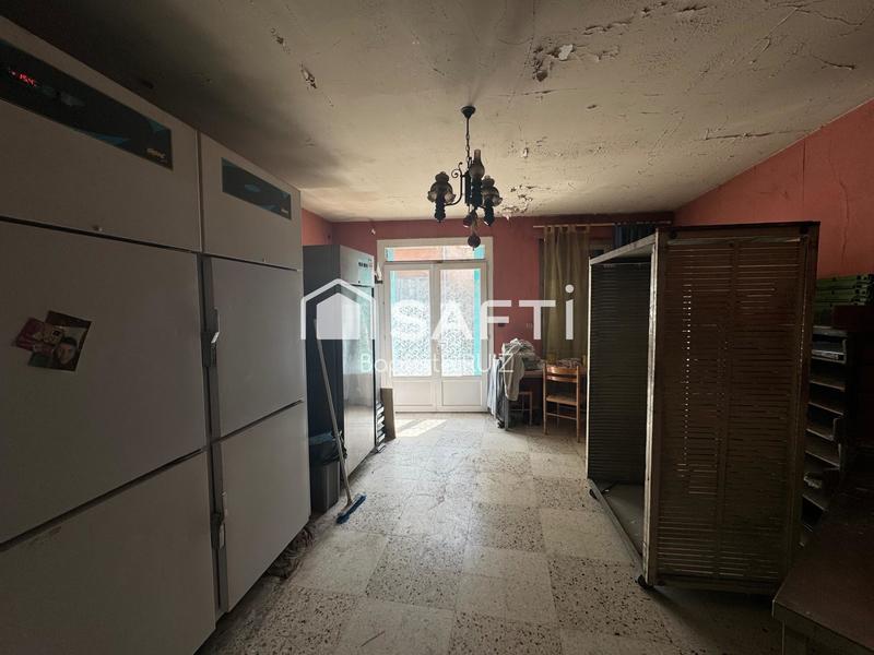 Maison - 458 m² - 18 pièces