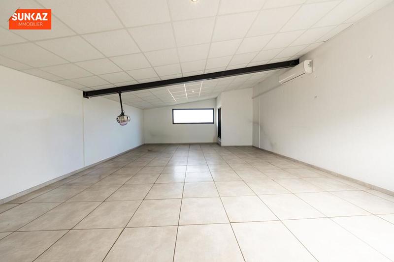 Local commercial - 152 m²