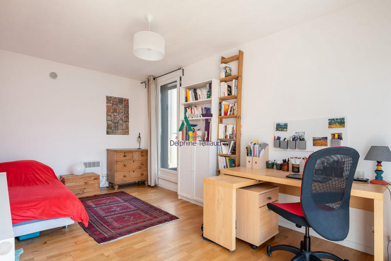 Maison - 240 m² - 8 pièces