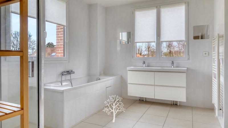 Maison - 170 m² - 6 pièces