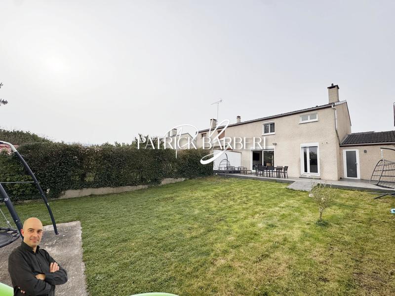 Maison - 94 m² - 5 pièces