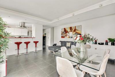 Appartement - 81 m² - 4 pièces