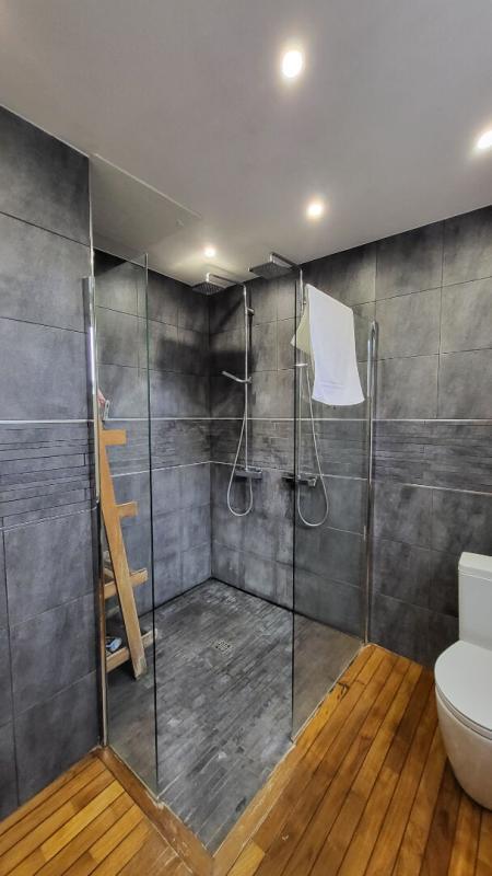 Maison - 361 m² - 14 pièces