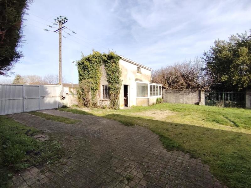 Maison - 260 m² - 10 pièces