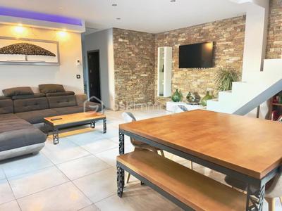 Maison - 257 m² - 9 pièces