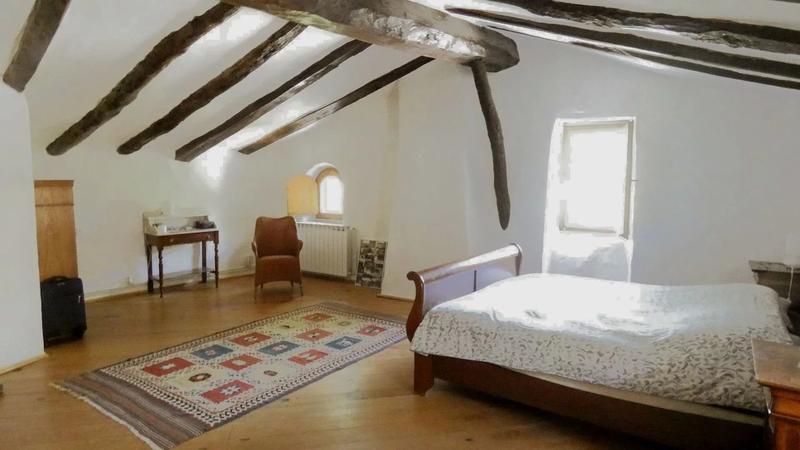 Propriété - 272 m² - 9 pièces