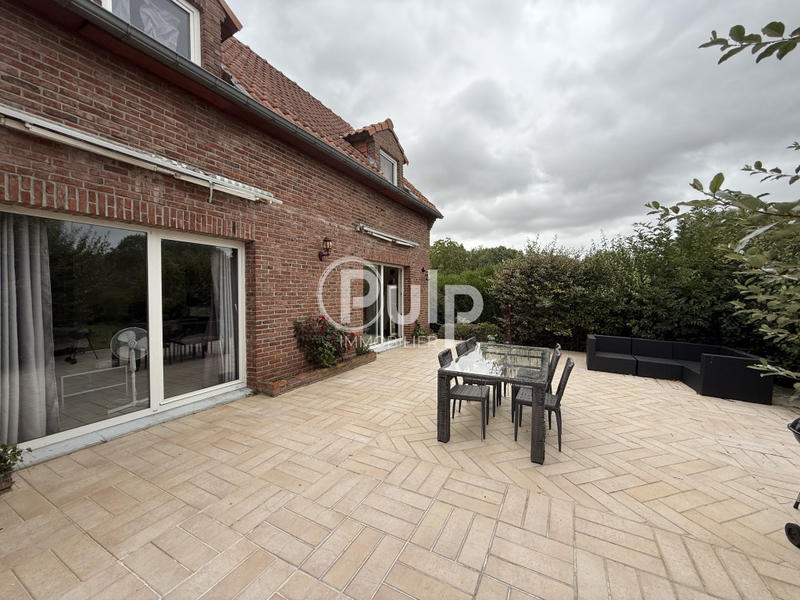 Maison - 340 m² - 10 pièces