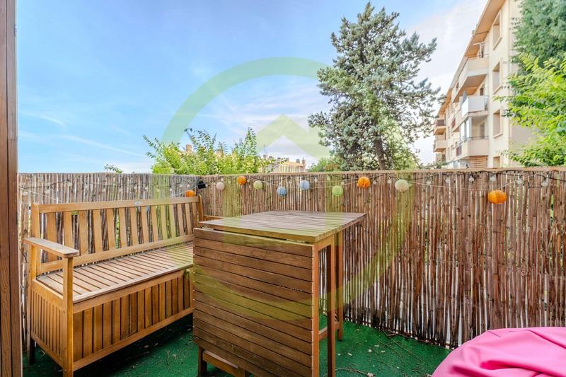 Appartement - 120 m² - 5 pièces