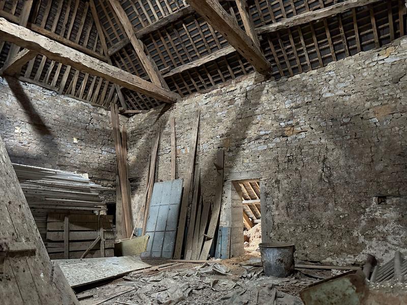 Maison - 242 m² - 4 pièces