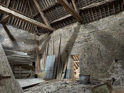 Maison - 242 m² - 4 pièces