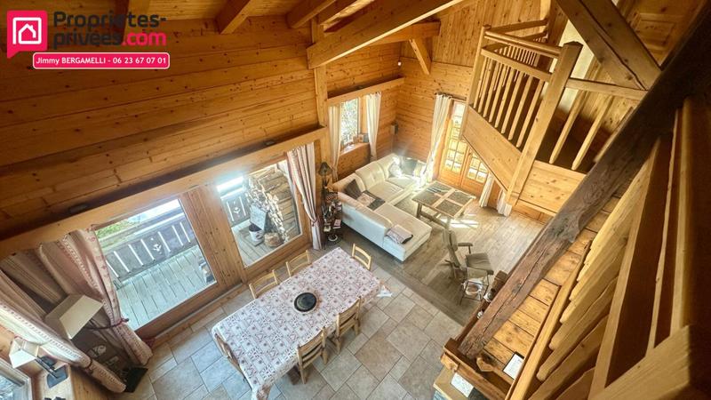 Maison - 239 m² - 8 pièces