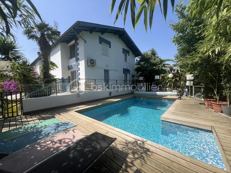 Maison - 152 m² - 5 pièces