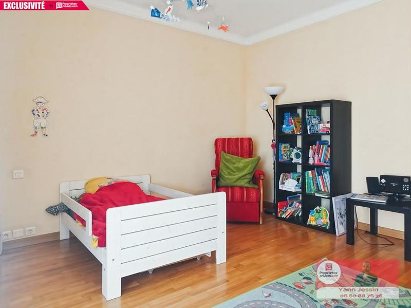 Maison - 180 m² - 6 pièces