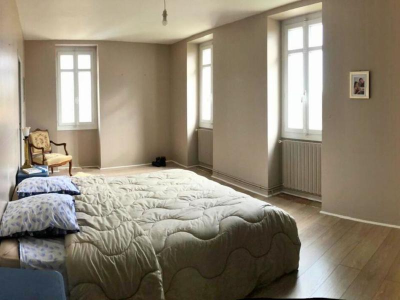 Maison - 280 m² - 8 pièces