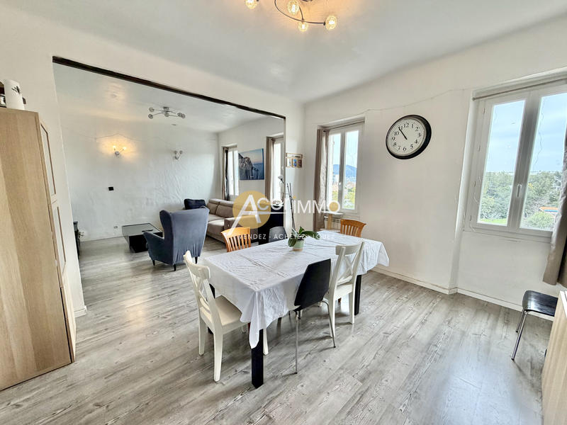 Maison - 172 m² - 8 pièces