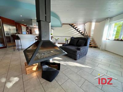 Villa - 318 m² - 9 pièces