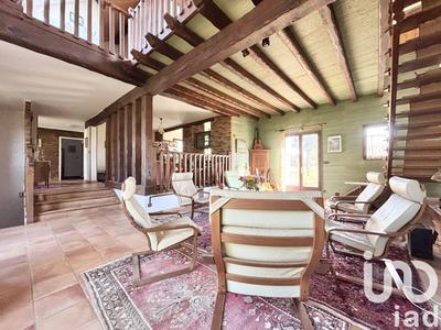 Maison - 215 m² - 8 pièces