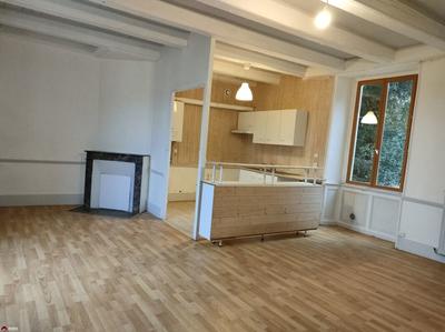 Maison - 90 m² - 3 pièces