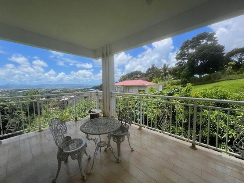 Maison - 438 m² - 11 pièces