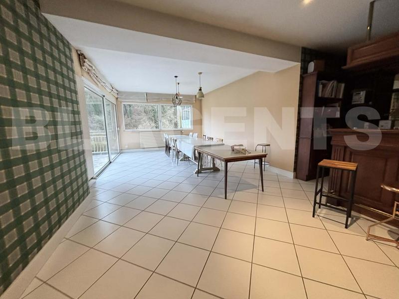 Maison bourgeoise - 228 m² - 8 pièces