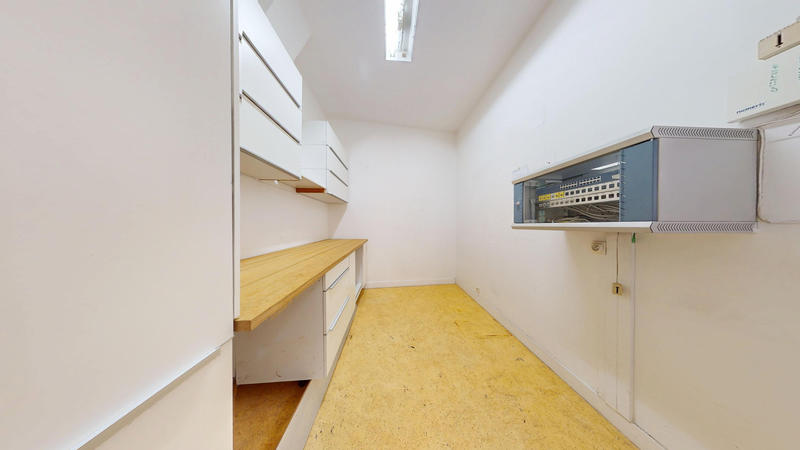 Bureau - 71 m²