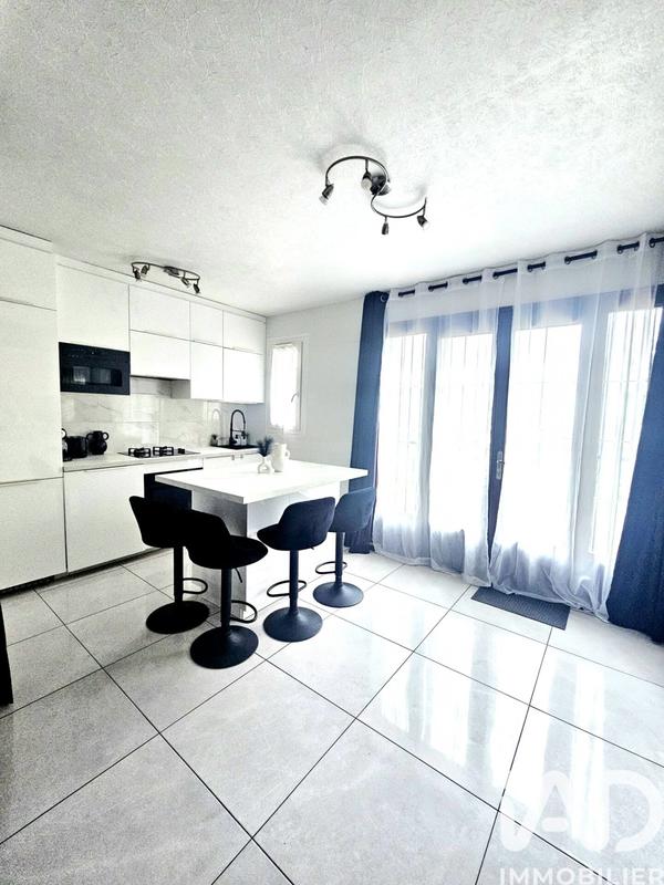 Maison - 120 m² - 6 pièces