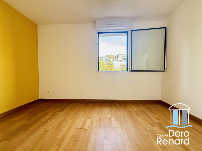 Appartement - 99 m² - 4 pièces