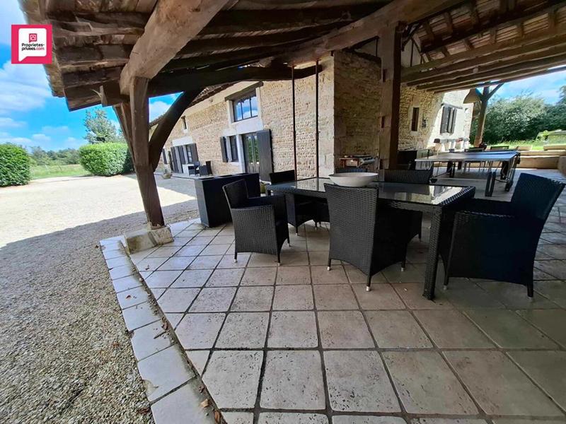 Demeure - 320 m² - 10 pièces