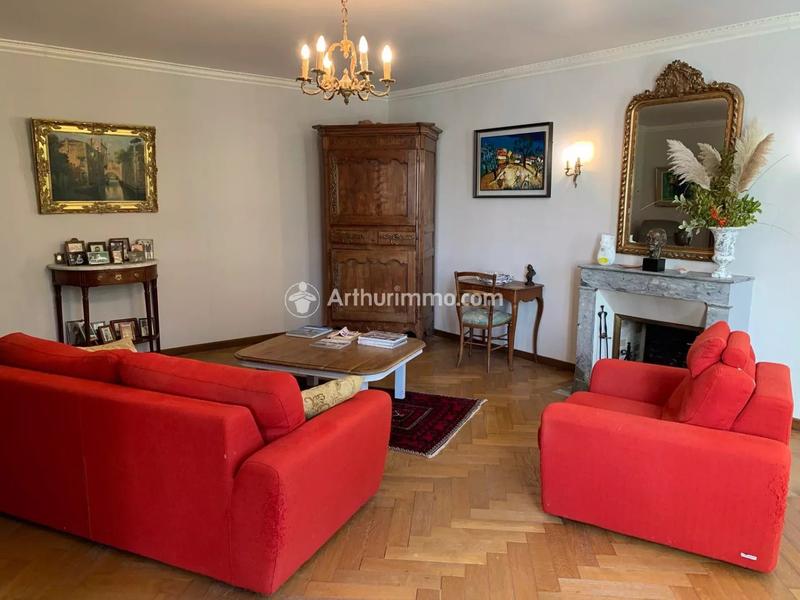 Maison - 300 m² - 8 pièces