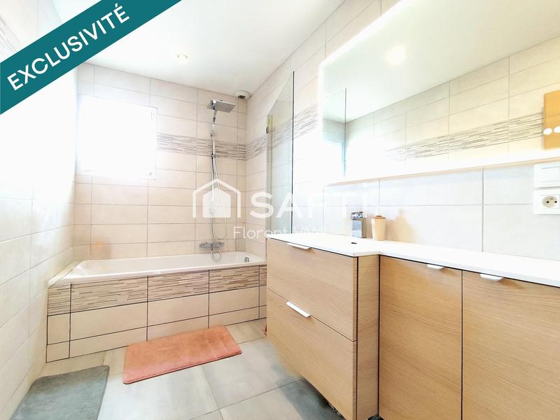 Maison - 96 m² - 6 pièces