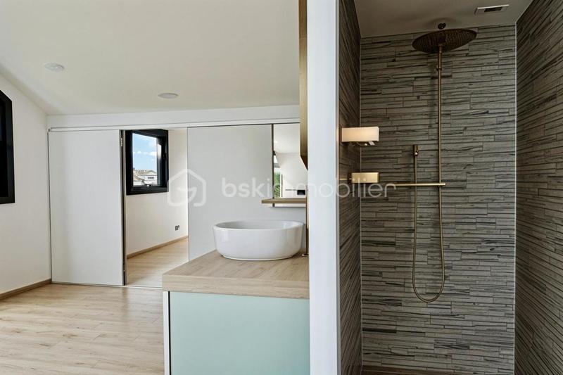 Maison - 144 m² - 7 pièces