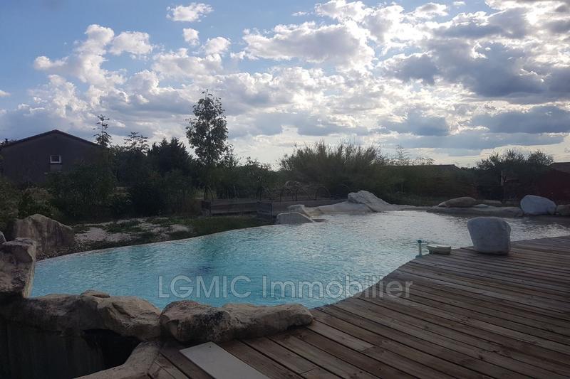 Maison - 236 m² - 8 pièces