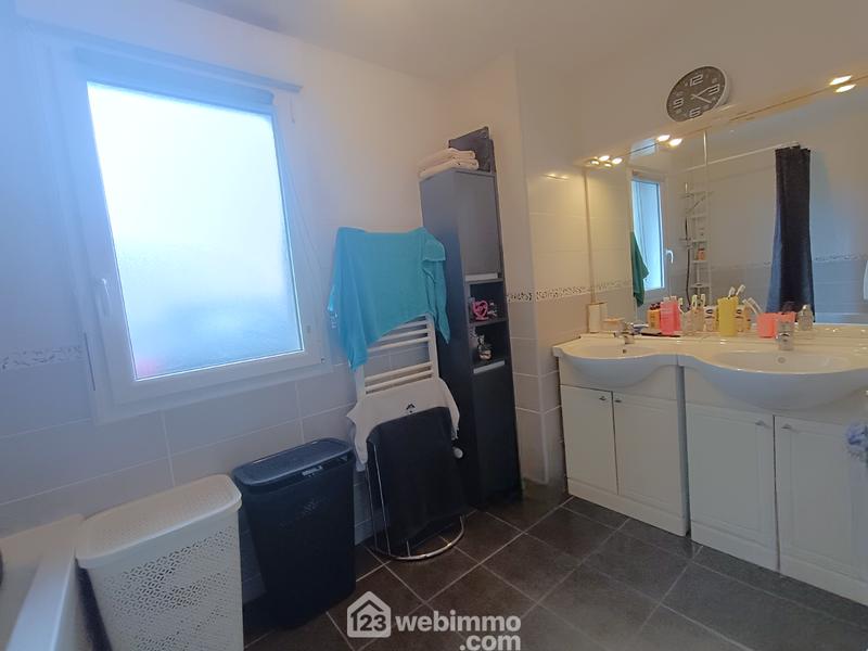 Maison - 96 m² - 6 pièces